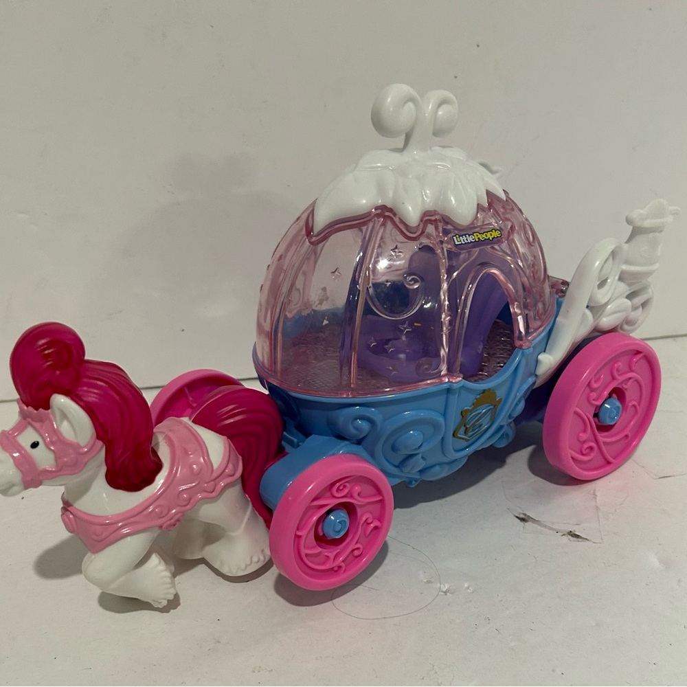 Fisher Price Little People Disney Princess Cinderella Lights & Sounds Carriage‎